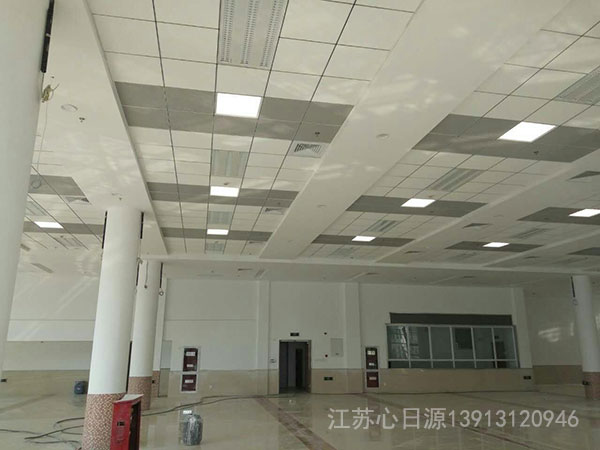 索乐图导光管照明案例乐龄公寓